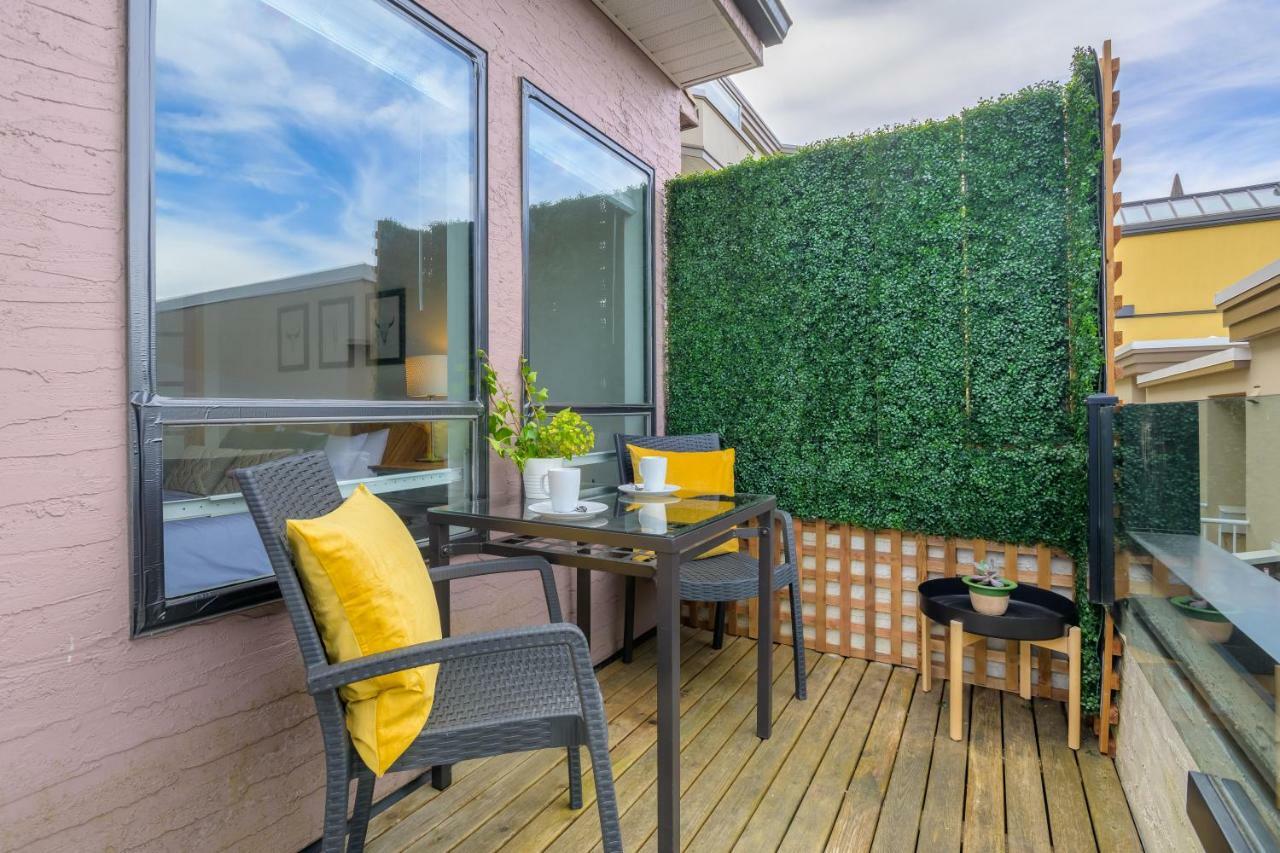 Charming 1 Bdrm View Suite Ванкувер Экстерьер фото