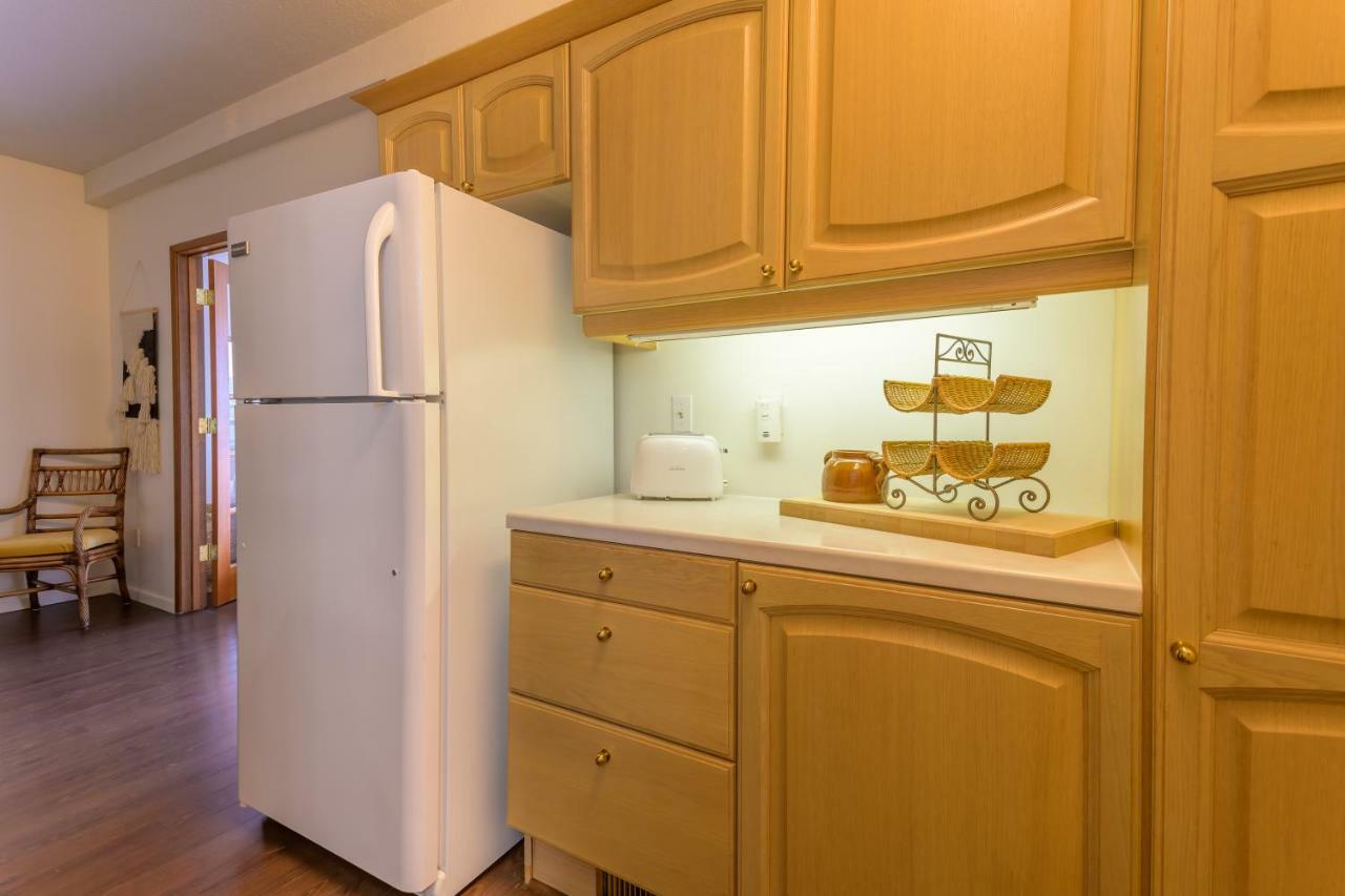 Charming 1 Bdrm View Suite Ванкувер Экстерьер фото